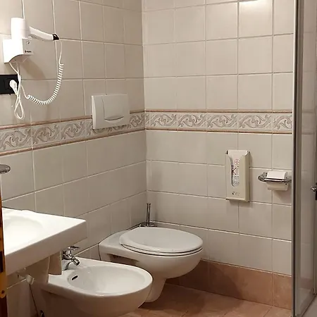 格尼斯特拉阿尔皮纳酒店 卡纳泽伊