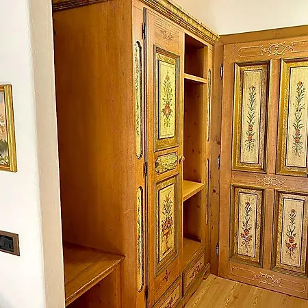 Garni Stella Alpina 3* كنازاي